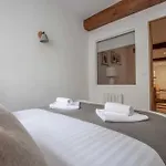 Sentier Historical Center II Luxury Design Apartment 3Br-8P